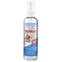 El Desinfectante Essentials para patas y cojinetes sanitiza las patitas de los perros y gatos después del paseo.